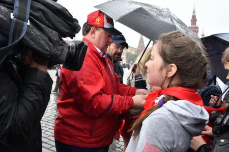 «Ура, юные пионеры!»