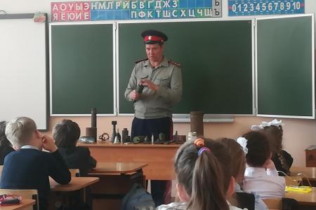 Тульская область. Богородицкие коммунисты продолжают знакомить школьников  с отечественной историей