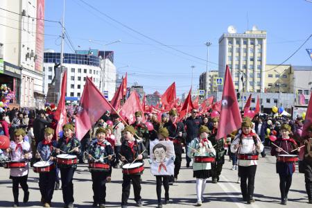 В Якутске прошла первомайская демонстрация