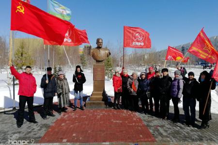 В Ямало-Ненецком автономном округе прошли праздничные демонстрации и митинги