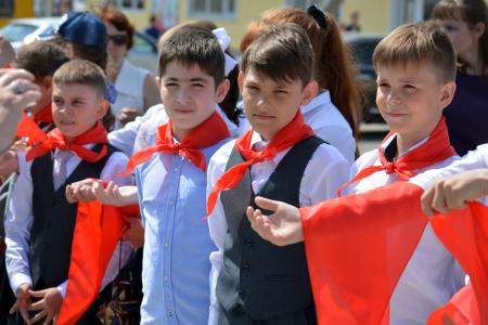Владимирская область. Сто меленковских школьников стали пионерами