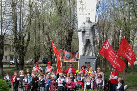 Ивановская область. Кинешемские коммунисты провели автопробег в честь Дня Победы