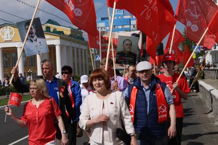 Республика Мордовия. Под красными знаменами Победы, СССР и КПРФ