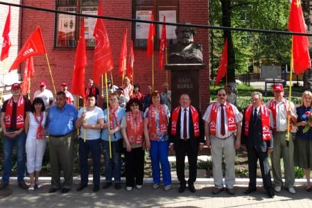 Н.Н. Иванов провел митинг в Курске в честь 200-летия Карла Маркса