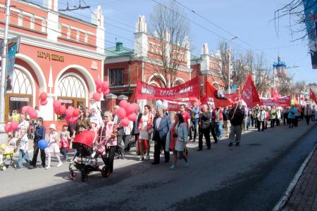 Калуга: Первомай шагает по планете