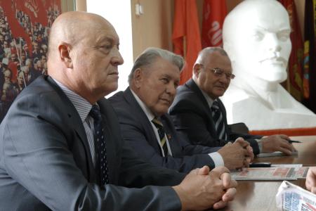 Состоялась рабочая встреча Владимира Позднякова с депутатами-коммунистами Забайкалья