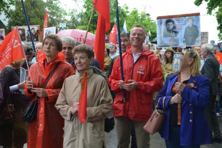 Севастопольские коммунисты отметили День Победы в колонне «Бессмертного полка»