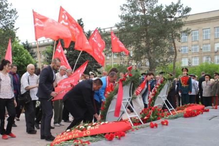Волгоград. В канун Дня Победы сталинградские коммунисты почтили память героев войны