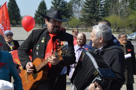 Два Первомая в Биробиджане