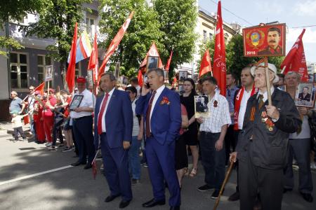 Воронежские коммунисты приняли активное участие в праздновании 73-й годовщины Победы