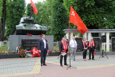 Республика Крым. В Симферополе прошел митинг в честь 73-й годовщины Великой Победы Советского народа над фашистскими захватчиками