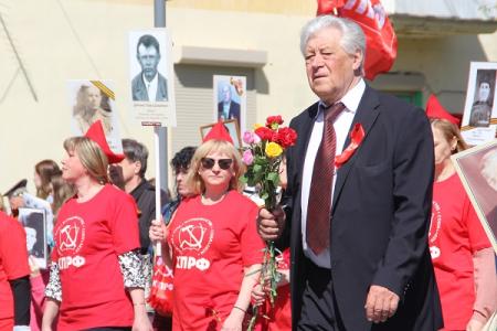 В Великом Новгороде коммунисты приняли участие в акции «Бессмертный полк» 