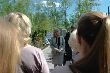 Санкт-Петербург. На Серафимовском кладбище прошла траурная церемония в первую годовщину захоронения неопознанных останков жертв авиакатастрофы над Синайским полуостровом