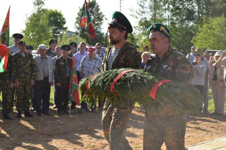 Калужская область. В Тарусе коммунисты приняли активное участие в праздничных мероприятиях в День пограничника
