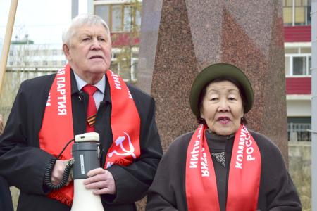 В Якутске состоялись митинги КПРФ, посвященные 73-й годовщине Победы