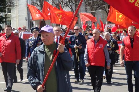 "Социализм вернется!". Первомай в Смоленске