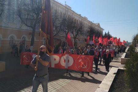 Во всех городах и райцентрах Орловской области прошли праздничные и протестные мероприятия, посвящённые Дню Международной солидарности трудящихся 
