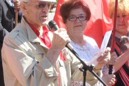 Калуга: Первомай шагает по планете