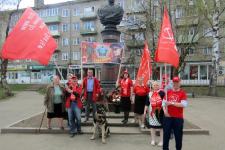Ивановская область. Кинешемские коммунисты провели автопробег в честь Дня Победы