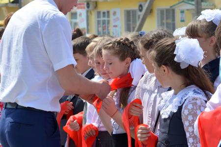 Владимирская область. Сто меленковских школьников стали пионерами