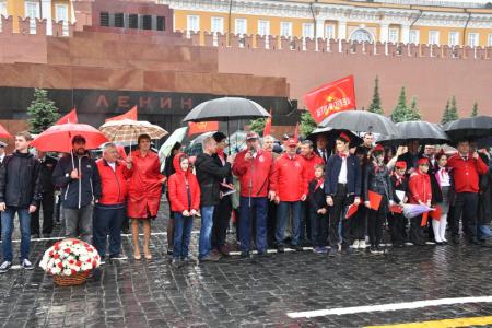 «Ура, юные пионеры!»