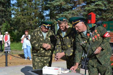 Калужская область. В Тарусе коммунисты приняли активное участие в праздничных мероприятиях в День пограничника