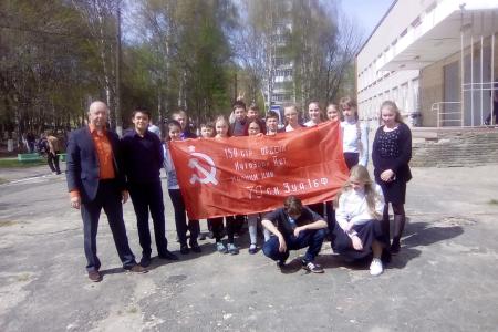 Нижегородские коммунисты проводят патриотические уроки «Знамя нашей Победы»