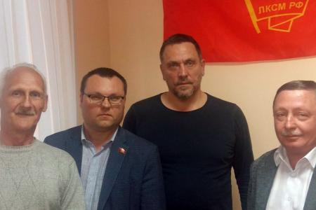 В Ивановском обкоме КПРФ состоялась встреча с Максимом Шевченко