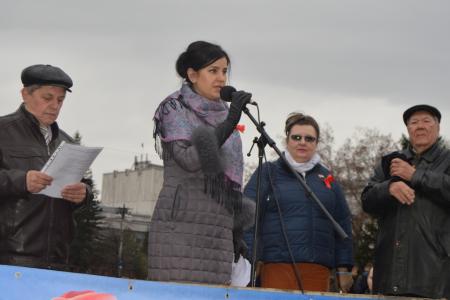 Алтайский край. Барнаульские коммунисты провели первомайские демонстрацию и митинг