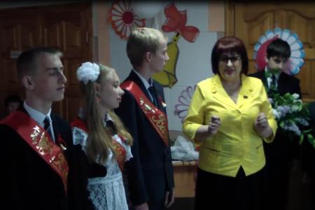 Рязанская область. Сасовские коммунисты побывали на последних звонках в сельской глубинке