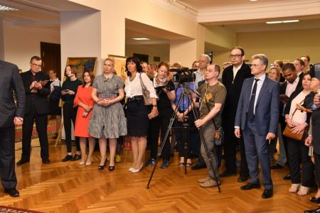 «Пример революционного подвига». Г.А. Зюганов открыл художественную выставку в Госдуме, посвященную 55-й годовщине визита Фиделя Кастро в СССР