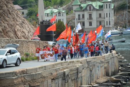 Эстафета Победы и заплыв «Знамена Победы» в Севастополе
