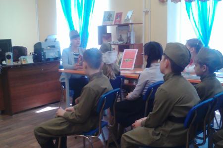 Московская область. Подольские пионеры приняли участие в акции «Читаем детям о войне»