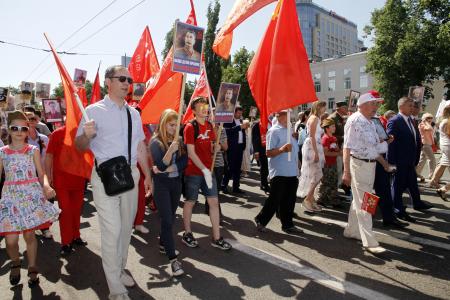 Воронежские коммунисты приняли активное участие в праздновании 73-й годовщины Победы