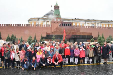 «Ура, юные пионеры!»
