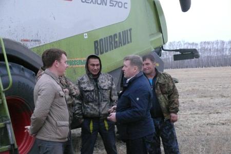 Новосибирская область. Директор хозяйства «Новомайское» Александр Вотяков: С Анатолием Локтем легко общаться, в нем нет пафоса