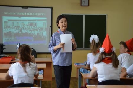 В Калмыкии широко отметили День пионерии