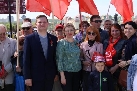 Республика Мордовия. Под красными знаменами Победы, СССР и КПРФ