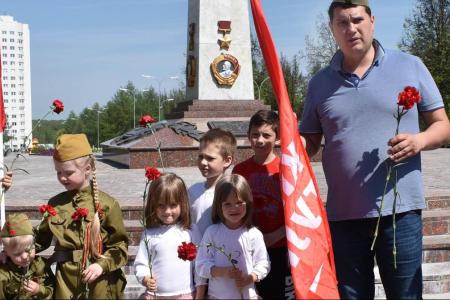Тульский обком КПРФ провел автопробег в честь Дня Победы