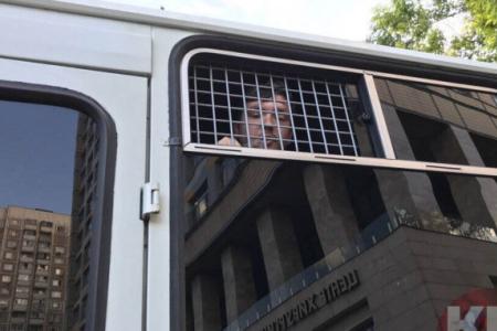 Москва. На встрече с депутатом-коммунистом В.Ф. Рашкиным полиция задержала журналиста, депутата и члена ТИК. Видео