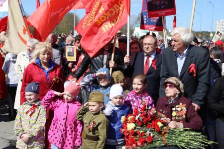 Ленобласть под красными флагами Победы