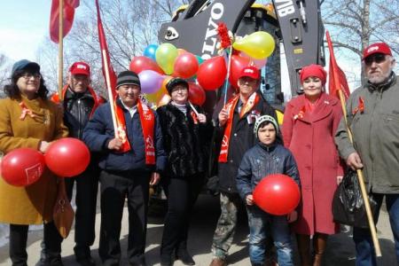 Магаданская область. Первомай в поселке Стекольный