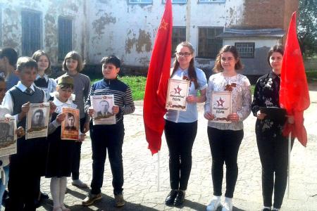 Тульская область. Пионеры и коммунисты провели в Богородицке праздничное мероприятие в честь Дня Победы
