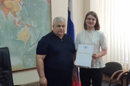 Казбек Тайсаев вручил благодарственные письмам участникам экспертной группы по вопросам миграции