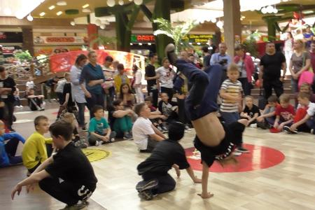 В Саратове прошел Чемпионат России по брейк-дансу «Красная жара»