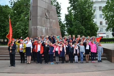 В Рязани прошла торжественная линейка, посвящённая 96-летию пионерской организации