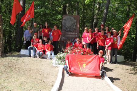 Республика Крым. На Ангарском перевале прошла ежегодная партизанская маевка