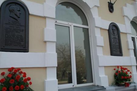 Накануне Дня Победы коммунисты Читы почтили память участников Великой Отечественной войны