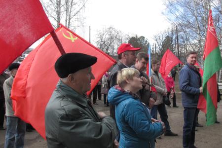 Кировская область. Активисты Орловского районного отделения КПРФ организовали митинг против строительства межрайонного полигона ТБО