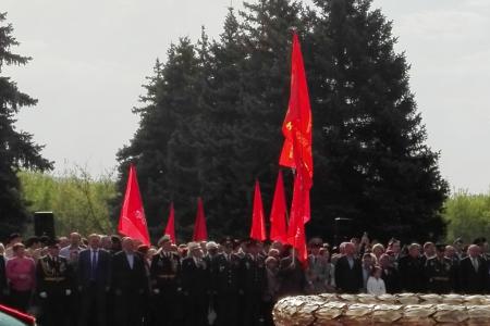 Саратовские коммунисты приняли участие в памятном мероприятии на Воскресенском мемориальном кладбище